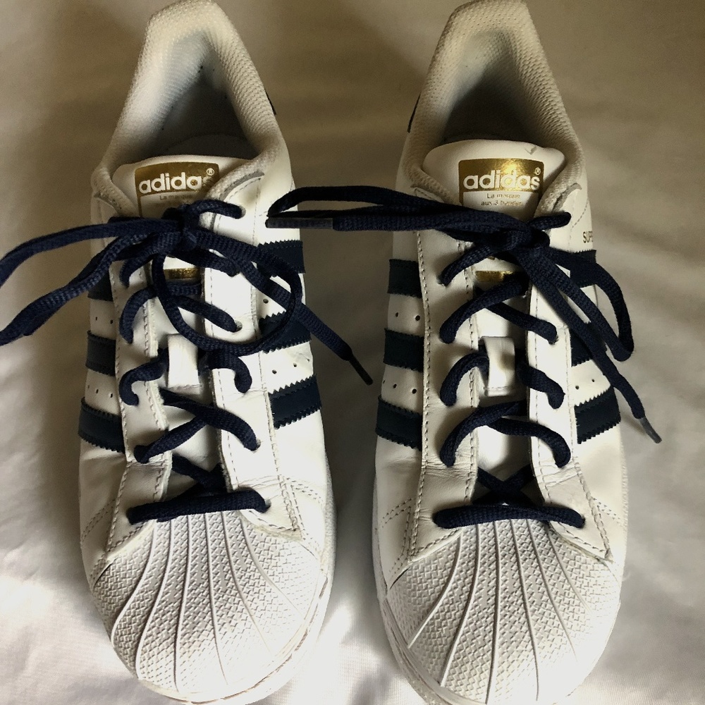 Womens Adidas SuperStar White / Black Sneakers 5.5